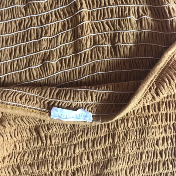 Tilly’s Halter Top - Picture 3 of 3